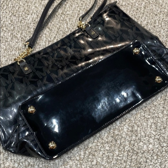 Michael Kors Hand Bag - Picture 2 of 5